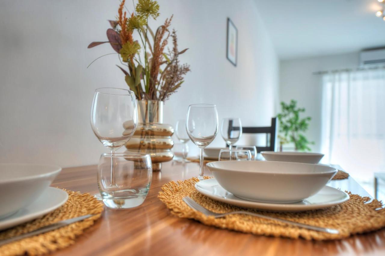 Large And Modern 2Bedroom With Balcony Glub1-1 Gzira Bagian luar foto