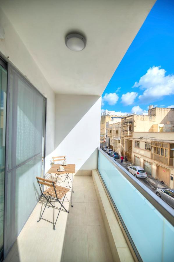 Large And Modern 2Bedroom With Balcony Glub1-1 Gzira Bagian luar foto