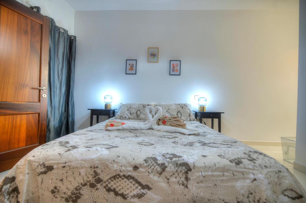 Large And Modern 2Bedroom With Balcony Glub1-1 Gzira Bagian luar foto